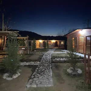 Windmill Gesthouse & Grill Кемпинг Шкодер